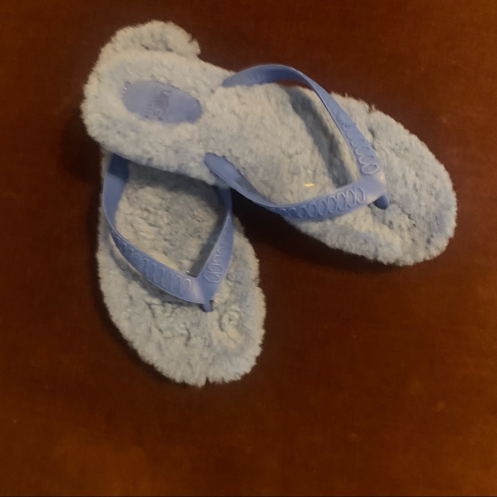 UGG Fluffie II Flip Flop SIZE 7 - BLUE  GREAT CONDITION